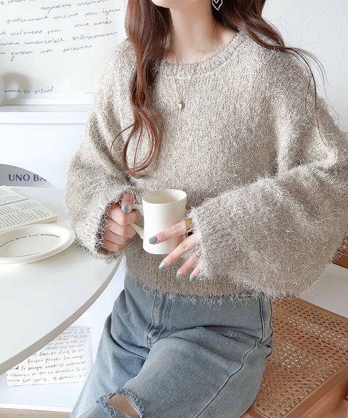 classicalelf(クラシカルエルフ)の「上品に華やぐ。袖ボリュームラメフィルムヤーンシャギーニット(ニット/セーター・レディース・チャコール/ブラウン/アイボリー/グレイッシュベージュ・X-LARGE/SMALL/MEDIUM/LARGE)」の5枚目の写真