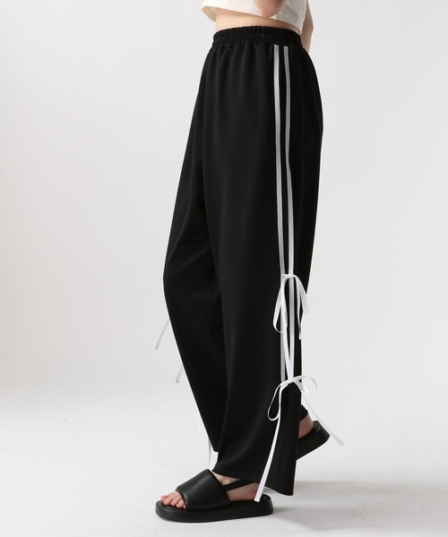 FOREVER 21(フォーエバー トゥエンティーワン)の「【2024SS】リボンラインパンツ(スウェットパンツ・レディース・ブラック/ベージュ/レッド/ネイビー・SMALL/MEDIUM)」の10枚目の写真