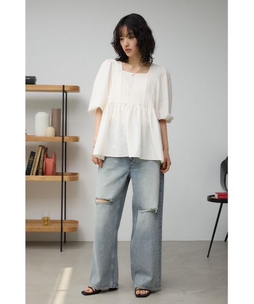 AZUL by moussy(アズールバイマウジー)の「フクレジャガードペプラムブラウス(Tシャツ/カットソー・レディース・アイボリー/ブラック・SMALL/MEDIUM)」の6枚目の写真