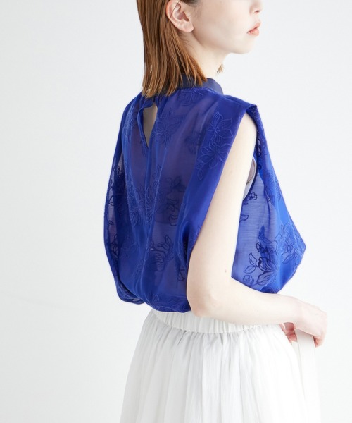 ROPE' PICNIC(ロペピクニック)の「フラワージャガードシアーブラウス(シャツ/ブラウス・レディース・キナリ/ブルー/ブラック・38)」の19枚目の写真