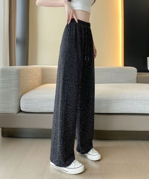 Diosfront（ディオスフロント）の「ラインストーンストレートセミワイドパンツ（その他パンツ・レディース・グレー/ブラック・FREE）」の14枚目の写真