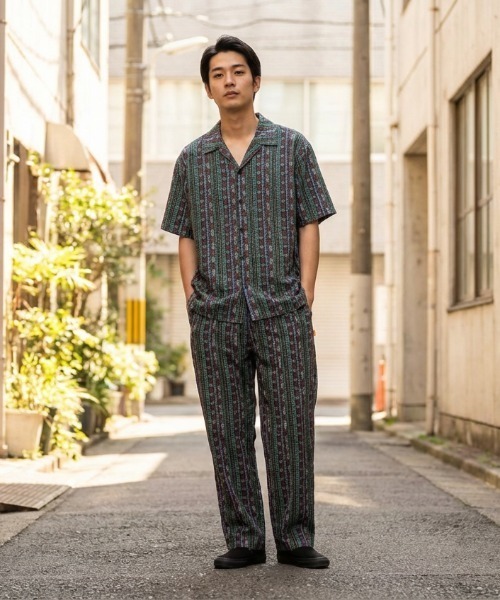 TCSS（ティーシーエスエス）の「SS SHIRT/Critical Slide(クリティカルスライド)TCSSリラックスフィットマルチ総柄プリントリゾートシャツ（セットアップ対応）（シャツ/ブラウス・メンズ・その他2/その他1/その他・LARGE/MEDIUM/X-LARGE）」の5枚目の写真