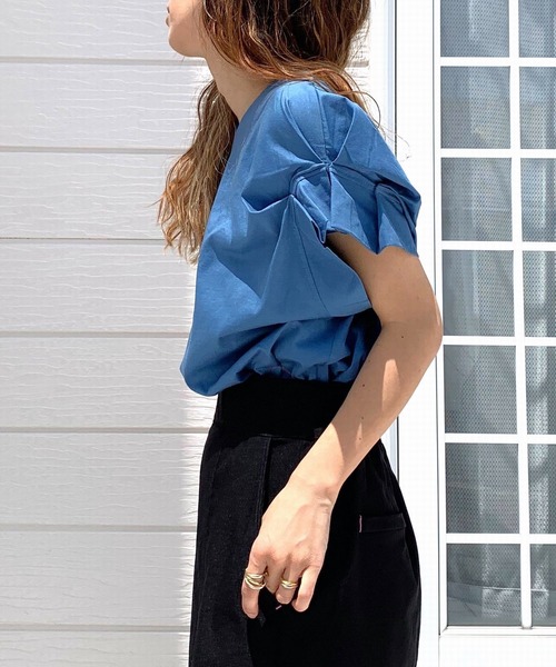 Q（キュー）の「ドライタッチコットン袖タックTシャツ（Tシャツ/カットソー・レディース・ブラック/ブルー/ホワイト・MEDIUM）」の6枚目の写真