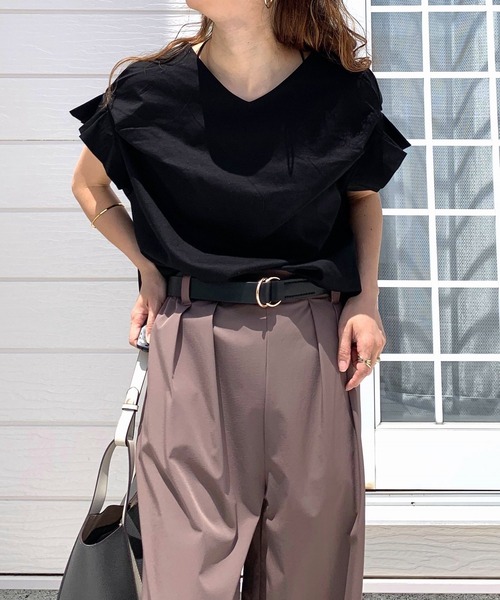 Q（キュー）の「ドライタッチコットン袖タックTシャツ（Tシャツ/カットソー・レディース・ブラック/ブルー/ホワイト・MEDIUM）」の8枚目の写真