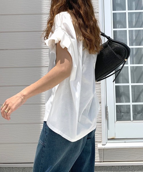 Q（キュー）の「ドライタッチコットン袖タックTシャツ（Tシャツ/カットソー・レディース・ブラック/ブルー/ホワイト・MEDIUM）」の17枚目の写真