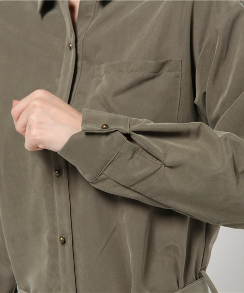 CROON A SONG（クルーンアソング）の「サンドウォッシュモダールシャツワンピース（ワンピース・レディース・カーキ/キャメル/レッド・FREE）」の11枚目の写真