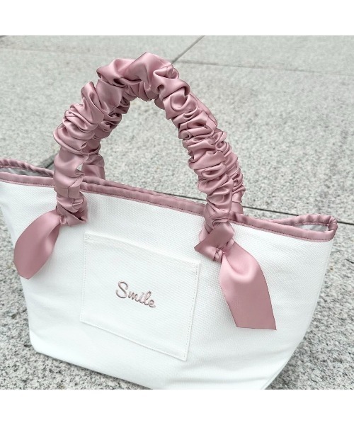 LA BAGAGERIE（ラバガジェリー）の「【インスタグラマー Chiyoさん×LA BAGAGERIE】ギャザーリボンハンドルトート（トートバッグ・レディース・ブラック/パープル/ピンクベージュ・FREE）」の9枚目の写真