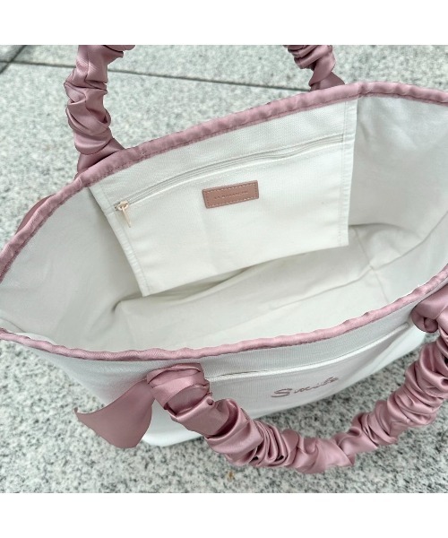 LA BAGAGERIE（ラバガジェリー）の「【インスタグラマー Chiyoさん×LA BAGAGERIE】ギャザーリボンハンドルトート（トートバッグ・レディース・ブラック/パープル/ピンクベージュ・FREE）」の11枚目の写真