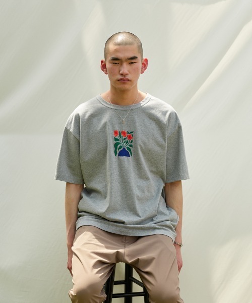 rehacer（レアセル）の「rehacer : Come Up CS / カムアップ ロゴ カットソー（Tシャツ/カットソー・メンズ・ブラック/グレー/ホワイト・MEDIUM/LARGE/X-LARGE/SMALL）」の6枚目の写真