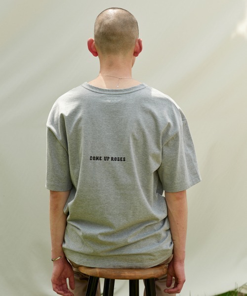 rehacer（レアセル）の「rehacer : Come Up CS / カムアップ ロゴ カットソー（Tシャツ/カットソー・メンズ・ブラック/グレー/ホワイト・MEDIUM/LARGE/X-LARGE/SMALL）」の7枚目の写真