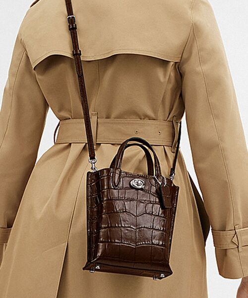 【セール】ウィロウ トート 16（ショルダーバッグ）｜COACH（コーチ）