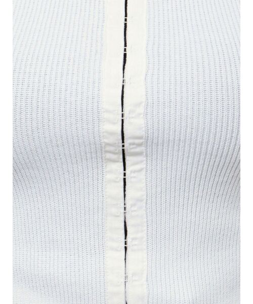 MURUA（ムルーア）の「ホックデザインハーフスリーブニット（ニット/セーター・レディース・ホワイト/レッド/ブラック・FREE）」の4枚目の写真