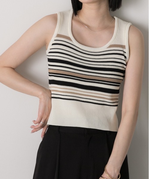 ad thie(アドティエ)の「マルチボーダーノースリーブニットトップス(Tシャツ/カットソー・レディース・ブラウン/オフホワイト/カーキ/ブラック・FREE)」の2枚目の写真