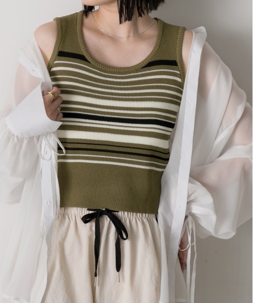 ad thie(アドティエ)の「マルチボーダーノースリーブニットトップス(Tシャツ/カットソー・レディース・ブラウン/オフホワイト/カーキ/ブラック・FREE)」の4枚目の写真