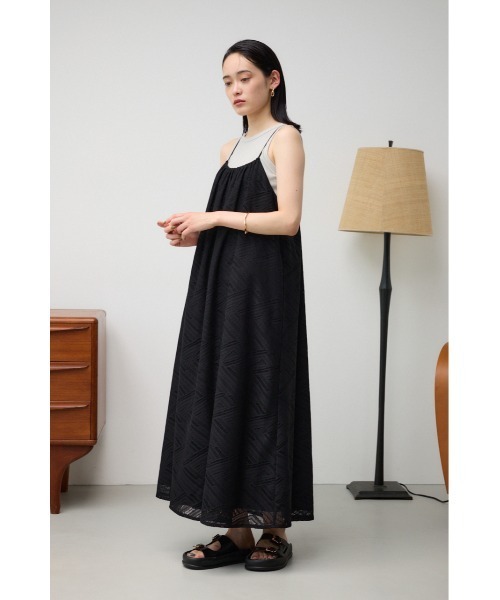 AZUL by moussy（アズールバイマウジー）の「レースホルターネックキャミワンピース（ワンピース・レディース・ダークブラウン/ブラック/アイボリー・FREE）」の16枚目の写真