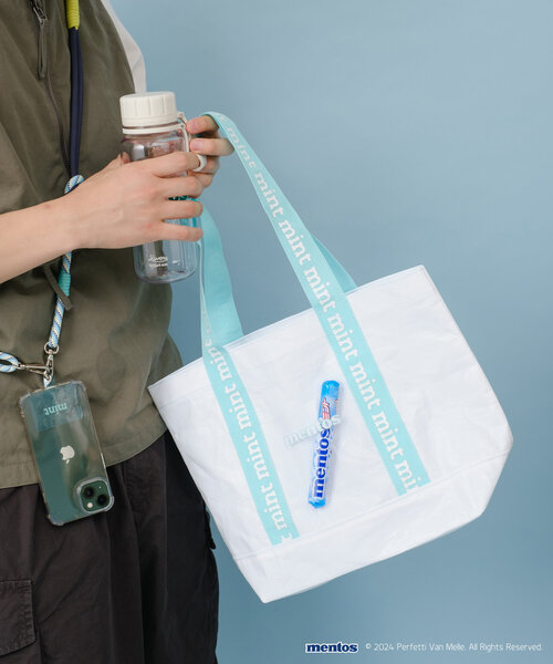 BIRTHDAY BAR（バースデイバー）の「【mentos　メントス】レジャートートバッグ（トートバッグ・レディース・パープル/ブルー・0）」の19枚目の写真