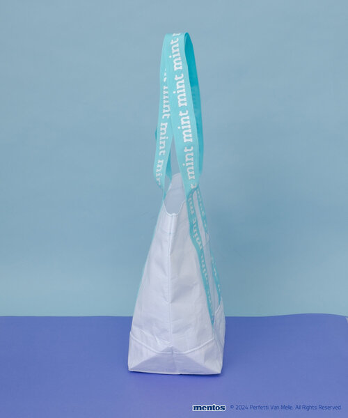 BIRTHDAY BAR（バースデイバー）の「【mentos　メントス】レジャートートバッグ（トートバッグ・レディース・パープル/ブルー・0）」の10枚目の写真