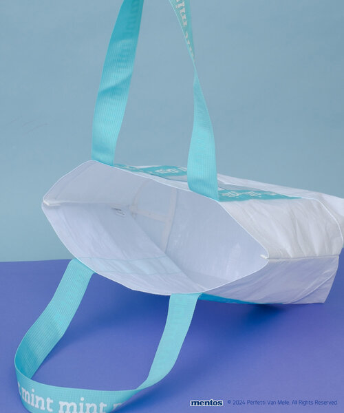 BIRTHDAY BAR（バースデイバー）の「【mentos　メントス】レジャートートバッグ（トートバッグ・レディース・パープル/ブルー・0）」の9枚目の写真