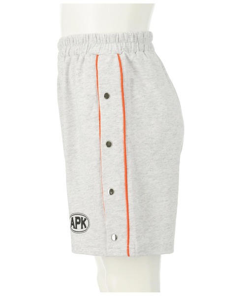 ANAP kids（アナップキッズ）の「カラーパイピングサイドボタンハーフパンツ【別売りSETUP（その他パンツ・キッズ・ブラック/ライトグレー/グリーン・110cm/120cm/130cm）」の9枚目の写真