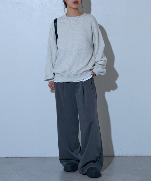 COLONY 2139（コロニートゥーワンスリーナイン）の「製品染め裏毛プルオーバー（スウェット・レディース・チャコールグレー/ベージュ/ネイビー/ライトグレー・FREE）」の17枚目の写真