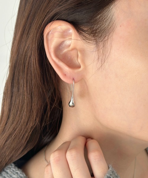 sowang(ソワン)の「ドロップ ナローピアス-drop narrow pierce-(ピアス(両耳用)・レディース・シルバー/ゴールド・FREE)」の10枚目の写真