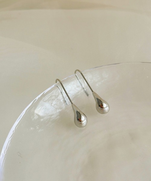 sowang(ソワン)の「ドロップ ナローピアス-drop narrow pierce-(ピアス(両耳用)・レディース・シルバー/ゴールド・FREE)」の5枚目の写真