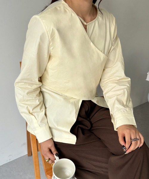 efill(エフィル)の「ウエスト 切り替え ブラウス シャツ(シャツ/ブラウス・レディース・ベージュ・FREE)」の6枚目の写真