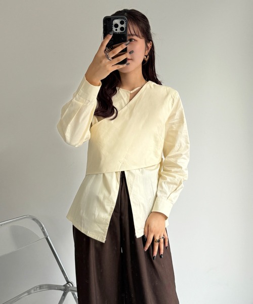 efill(エフィル)の「ウエスト 切り替え ブラウス シャツ(シャツ/ブラウス・レディース・ベージュ・FREE)」の3枚目の写真