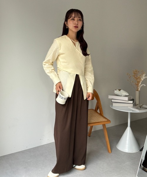 efill(エフィル)の「ウエスト 切り替え ブラウス シャツ(シャツ/ブラウス・レディース・ベージュ・FREE)」の8枚目の写真