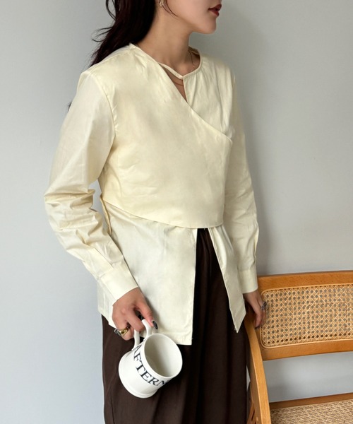 efill(エフィル)の「ウエスト 切り替え ブラウス シャツ(シャツ/ブラウス・レディース・ベージュ・FREE)」の13枚目の写真