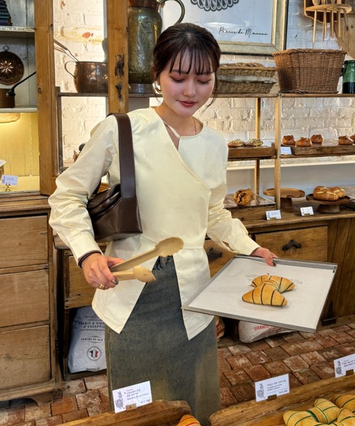 efill(エフィル)の「ウエスト 切り替え ブラウス シャツ(シャツ/ブラウス・レディース・ベージュ・FREE)」の21枚目の写真