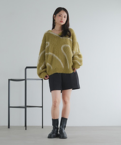 raffime（ラフィミー）の「Vネックニュアンスニット（ニット/セーター・レディース・グリーン/モカ/アイボリー/ブラック/チャコールグレー/ブラウン系その他・フリー）」の19枚目の写真