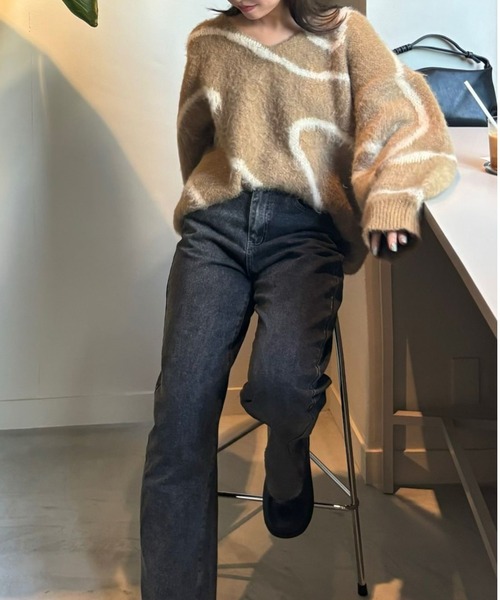 raffime（ラフィミー）の「Vネックニュアンスニット（ニット/セーター・レディース・グリーン/モカ/アイボリー/ブラック/チャコールグレー/ブラウン系その他・フリー）」の13枚目の写真