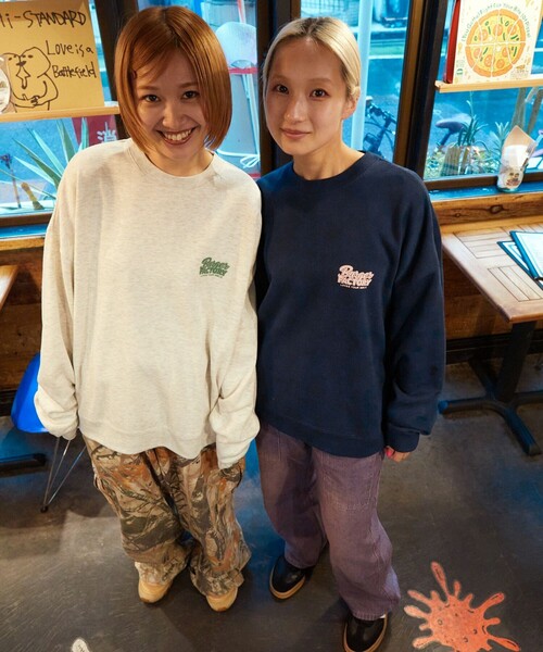 FREAK'S STORE(フリークスストア)の「限定展開 Burger Factory×FREAK'S STORE/バーガーファクトリー 別注 ビッグシルエット バックプリント クルーネックスウェット(スウェット・メンズ・グレー/ベージュ/ネイビー/ブラック・SMALL/LARGE/MEDIUM)」の8枚目の写真