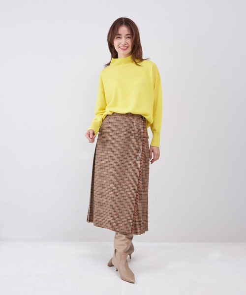 INED（イネド）の「【洗えるウール100％ニット】ハイネックプルオーバーニット「オーストラリアメリノウール」（ニット/セーター・レディース・サックスブルー/ブラック/オフホワイト/ブルー/サンドグレー/ラベンダー/イエロー・9号/11号）」の10枚目の写真