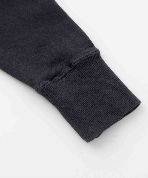 SEA(シー)の「コンパクトラグラン スウェットシャツ(スウェット・レディース・チャコールグレー/ホワイト/レッド・ONE SIZE)」の9枚目の写真