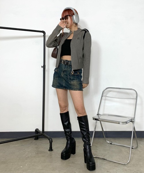 non-hedge(ノンヘッジ)の「ロゴ刺繍リングジップショート丈ニットプルオーバー(ニット/セーター・レディース・カーキ/ブラック/オフホワイト/グレー/ベージュ・FREE)」の9枚目の写真
