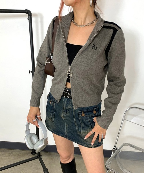 non-hedge(ノンヘッジ)の「ロゴ刺繍リングジップショート丈ニットプルオーバー(ニット/セーター・レディース・カーキ/ブラック/オフホワイト/グレー/ベージュ・FREE)」の11枚目の写真