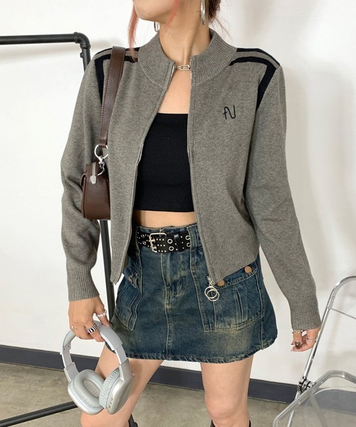 non-hedge(ノンヘッジ)の「ロゴ刺繍リングジップショート丈ニットプルオーバー(ニット/セーター・レディース・カーキ/ブラック/オフホワイト/グレー/ベージュ・FREE)」の12枚目の写真