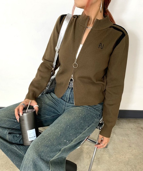 non-hedge(ノンヘッジ)の「ロゴ刺繍リングジップショート丈ニットプルオーバー(ニット/セーター・レディース・カーキ/ブラック/オフホワイト/グレー/ベージュ・FREE)」の15枚目の写真