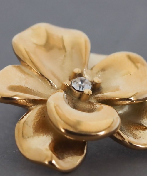 abaskdesign(アバスクデザイン)の「金属アレルギー対応 メタルフラワーピアス(ピアス(両耳用)・レディース・シルバー/ゴールド・FREE)」の14枚目の写真