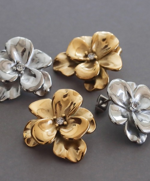 abaskdesign(アバスクデザイン)の「金属アレルギー対応 メタルフラワーピアス(ピアス(両耳用)・レディース・シルバー/ゴールド・FREE)」の15枚目の写真