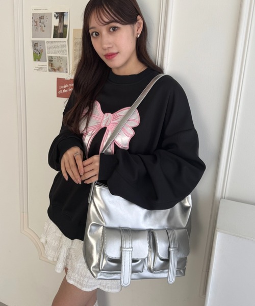 Loueme(ルエム)の「ダブルフラップポケットベルトショルダーバッグ(ショルダーバッグ・レディース・シルバー/ブラック/ブラウン・FREE)」の10枚目の写真
