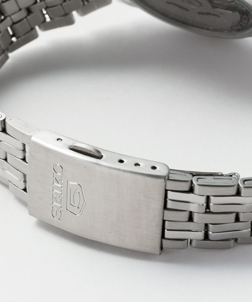 SEIKO（セイコー）の「SEIKO5/AUTO [WEB限定]（アナログ腕時計・メンズ・シルバー×ブラック・FREE）」の4枚目の写真