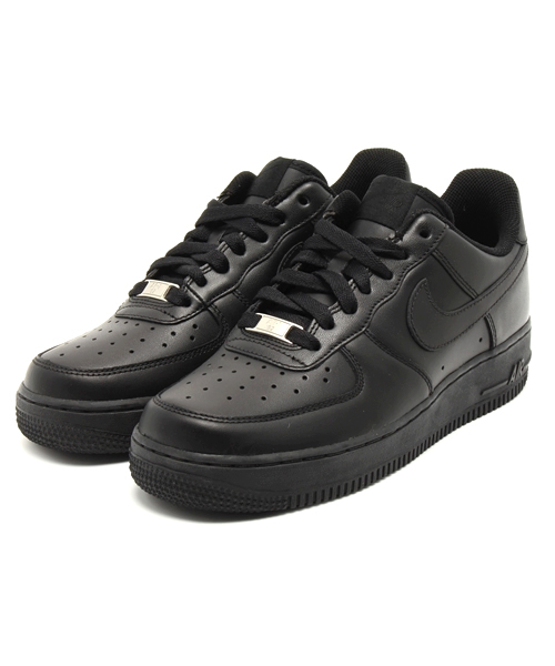 NIKE(ナイキ)の「<NIKE(ナイキ)> AIR FORCE 1/スニーカー(スニーカー・メンズ・ホワイト/ブラック・27cm/28cm/27.5cm/26.5cm)」の1枚目の写真