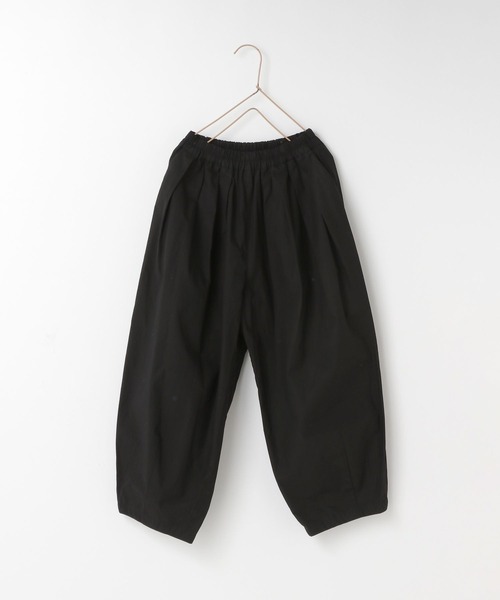 LOWRYS FARM（ローリーズファーム）の「タックバルーンパンツ　319793（その他パンツ・キッズ・チャコールグレー/ブラック/ブラック系その他/ピンク/オレンジ/ブルー・110cm/120cm/130cm/140cm/150cm）」の2枚目の写真