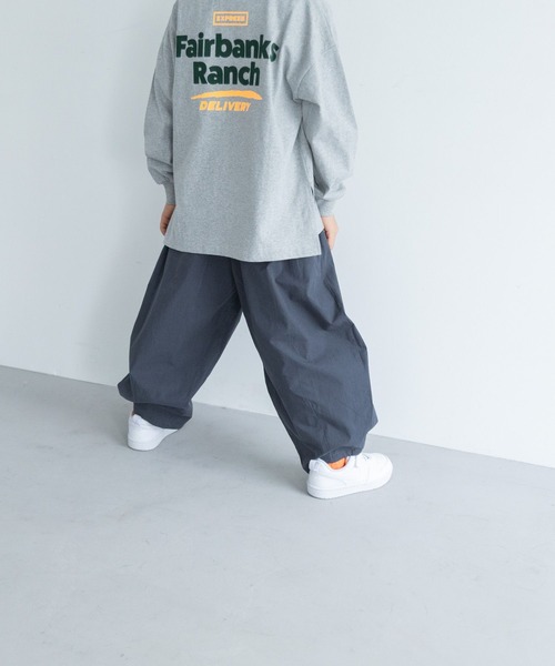 LOWRYS FARM（ローリーズファーム）の「タックバルーンパンツ　319793（その他パンツ・キッズ・チャコールグレー/ブラック/ブラック系その他/ピンク/オレンジ/ブルー・110cm/120cm/130cm/140cm/150cm）」の19枚目の写真