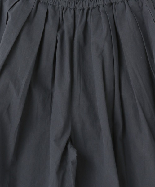 LOWRYS FARM（ローリーズファーム）の「タックバルーンパンツ　319793（その他パンツ・キッズ・チャコールグレー/ブラック/ブラック系その他/ピンク/オレンジ/ブルー・110cm/120cm/130cm/140cm/150cm）」の10枚目の写真