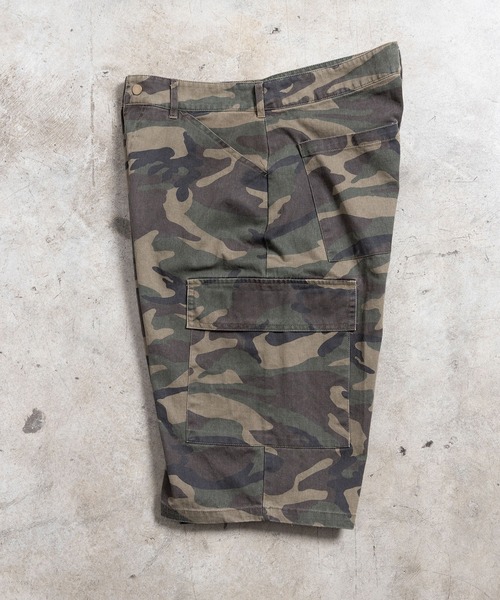 Magine（マージン）の「【SELECT】IR:MILITARY CAMO CARGO SHORTS/ミリタリー カモフラージュ カーゴショーツ（カーゴパンツ・メンズ・ウッドランド/デザートカモ・M/L）」の5枚目の写真