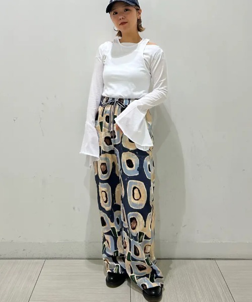 ROSE BUD（ローズバッド）の「ART PRINT PANTS（その他パンツ・レディース・ブルー/ベージュ・ONE SIZE）」の11枚目の写真